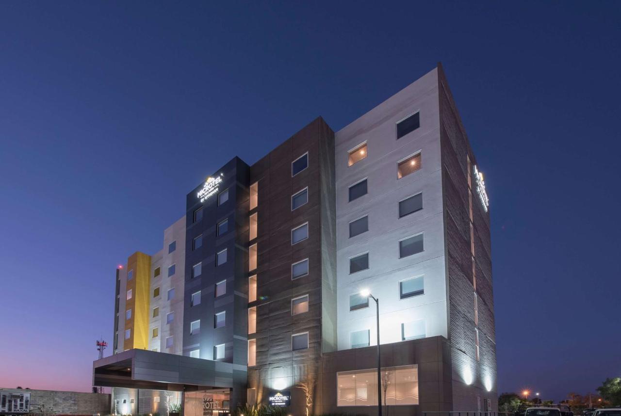 Microtel Inn & Suites By Wyndham Guadalajara Sur Palomar Extérieur photo
