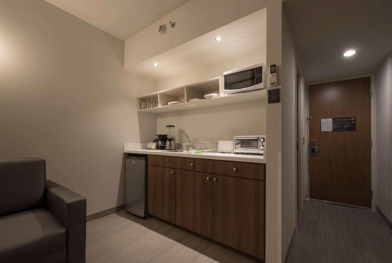 Microtel Inn & Suites By Wyndham Guadalajara Sur Palomar Extérieur photo